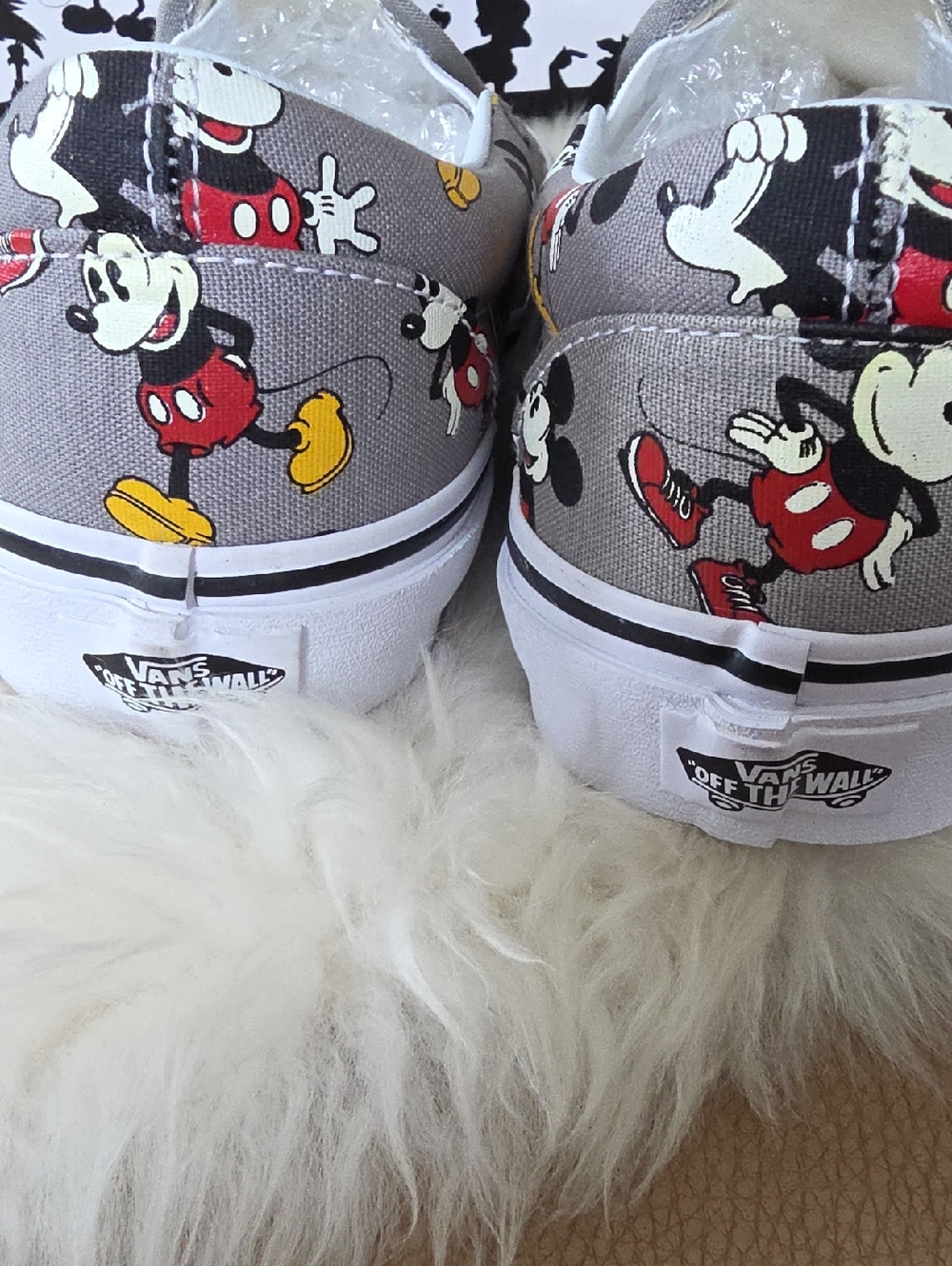 Adorable NWT IOB Disney Vans Mickey Mouse Gray Skater Slip-ons π©Άπβ€οΈ - Picture 5 of 16